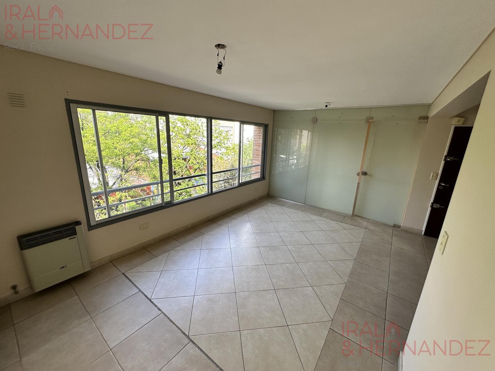FOR SALE: 2-ROOM APARTMENT IN DOWNTOWN MORÓN