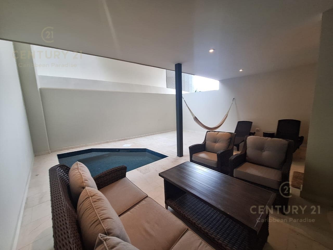 For Rent: Ground-floor apartment with 2 bedrooms and 2.5 bathrooms, including a private Jacuzzi, in the luxurious MARILA Condominium P4261