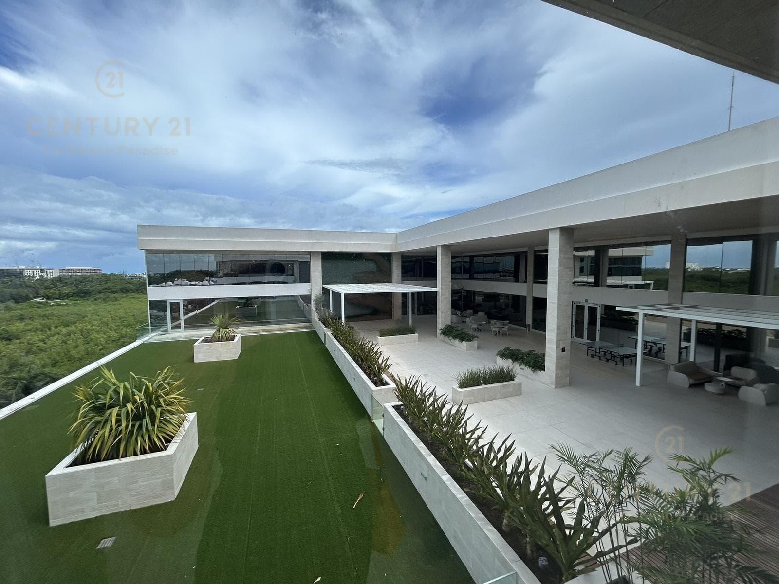 Commercial Office for Rent in Puerto Cancún | With Panoramic Views | C3902