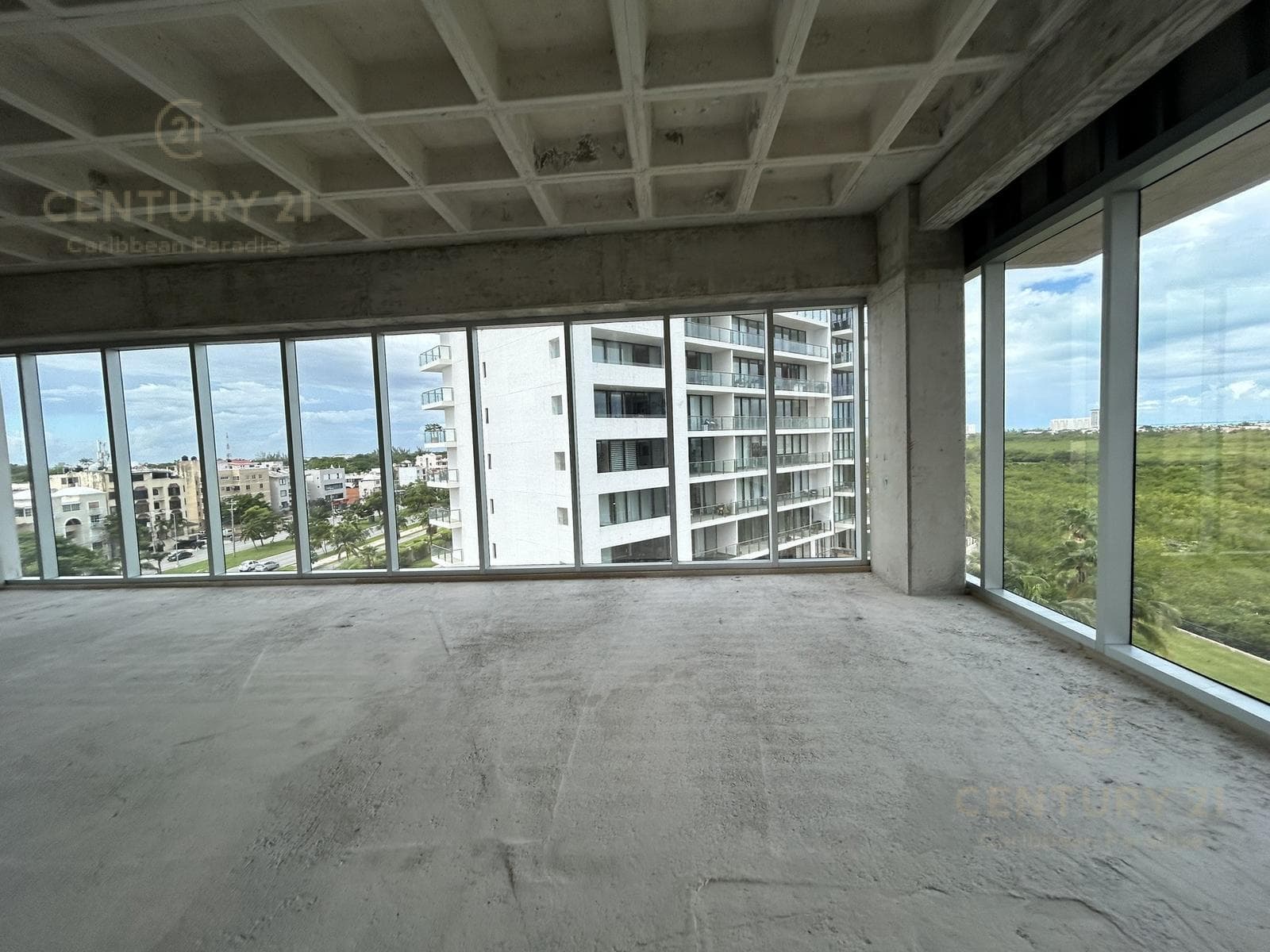 Commercial Office for Rent in Puerto Cancún | With Panoramic Views | C3902