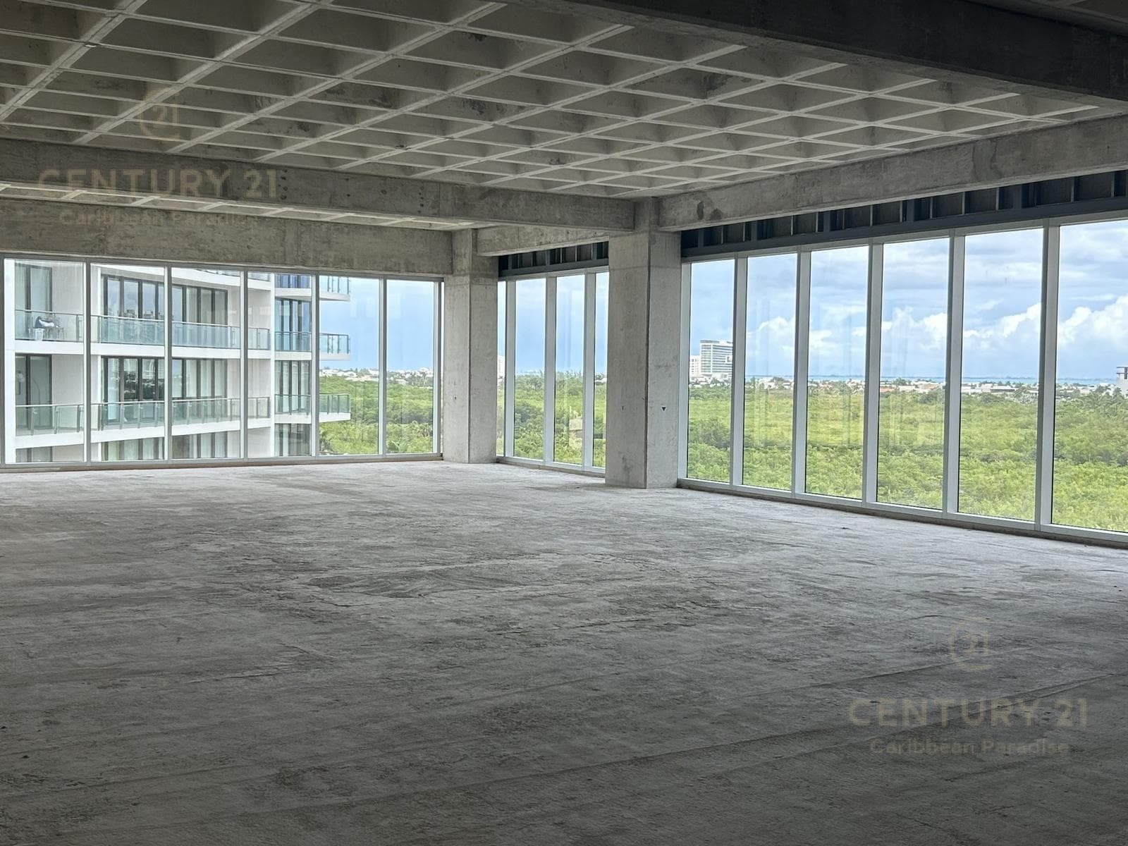 Commercial Office for Rent in Puerto Cancún | With Panoramic Views | C3902