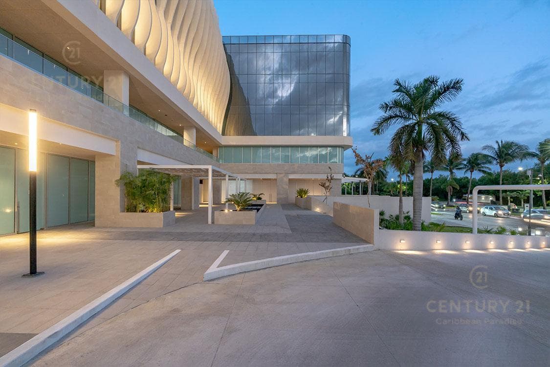Commercial Office for Rent in Puerto Cancún | With Panoramic Views | C3902