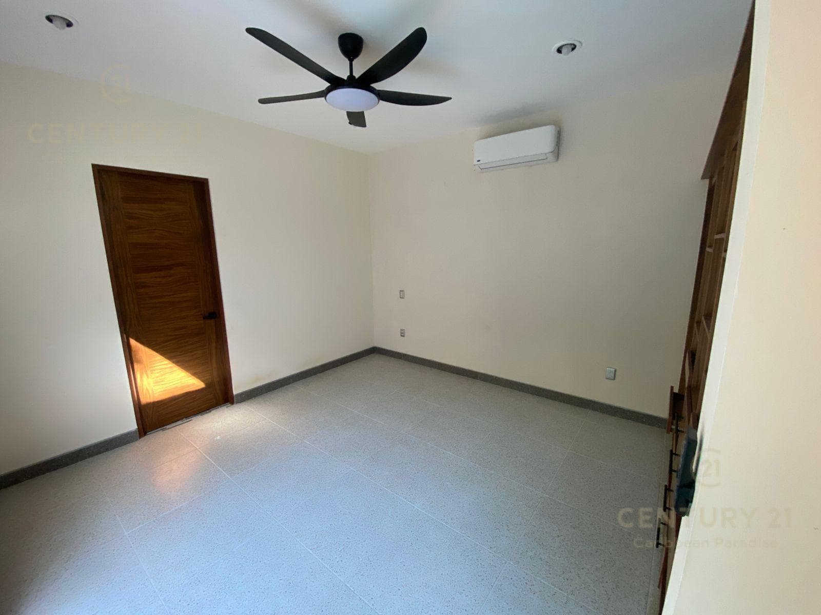 5-Bedroom House for Sale in Senderos de Mayakoba, Playa del Carmen | With Private Pool | C3906