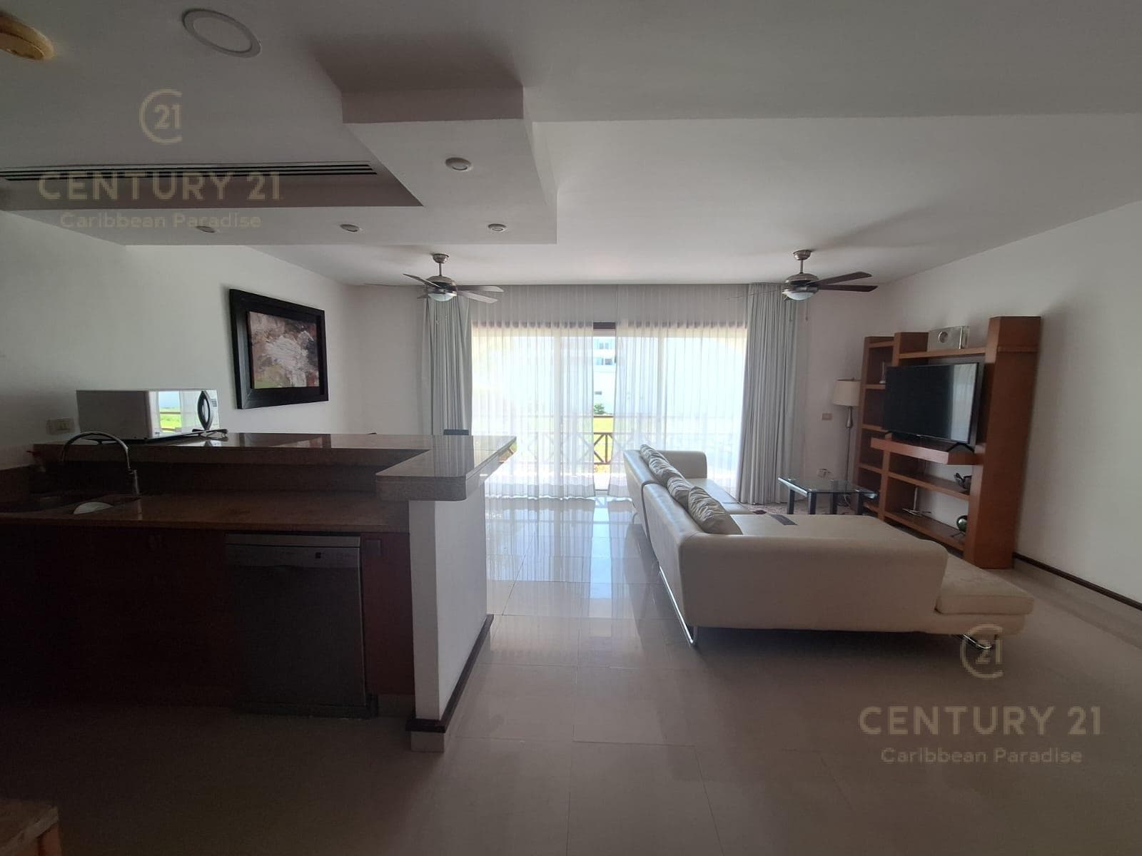 FOR SALE: Exclusive 1-Bedroom Apartment in Downtown Playa del Carmen: Space and Elegance in 103 m² P4267