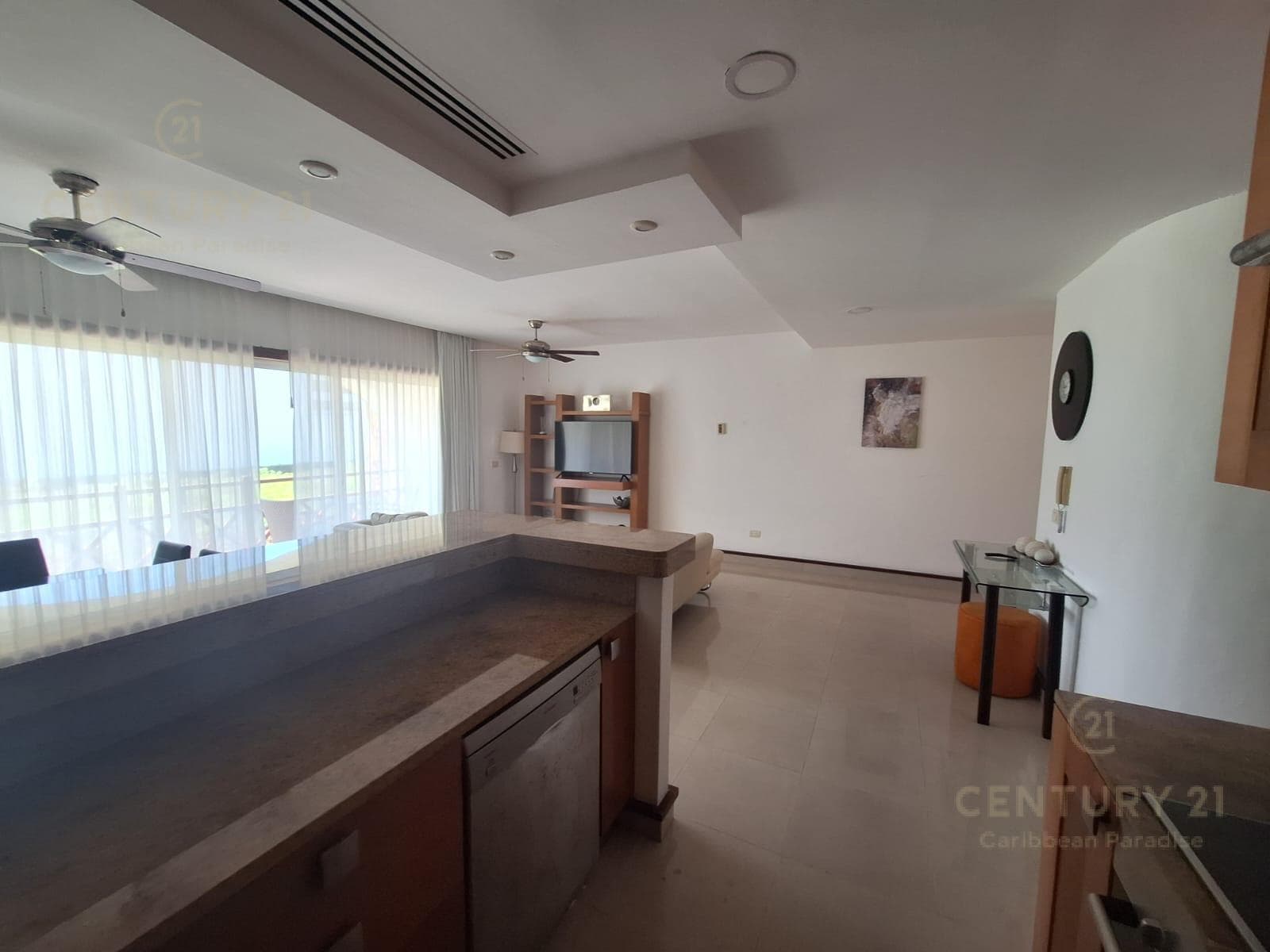 FOR SALE: Exclusive 1-Bedroom Apartment in Downtown Playa del Carmen: Space and Elegance in 103 m² P4267