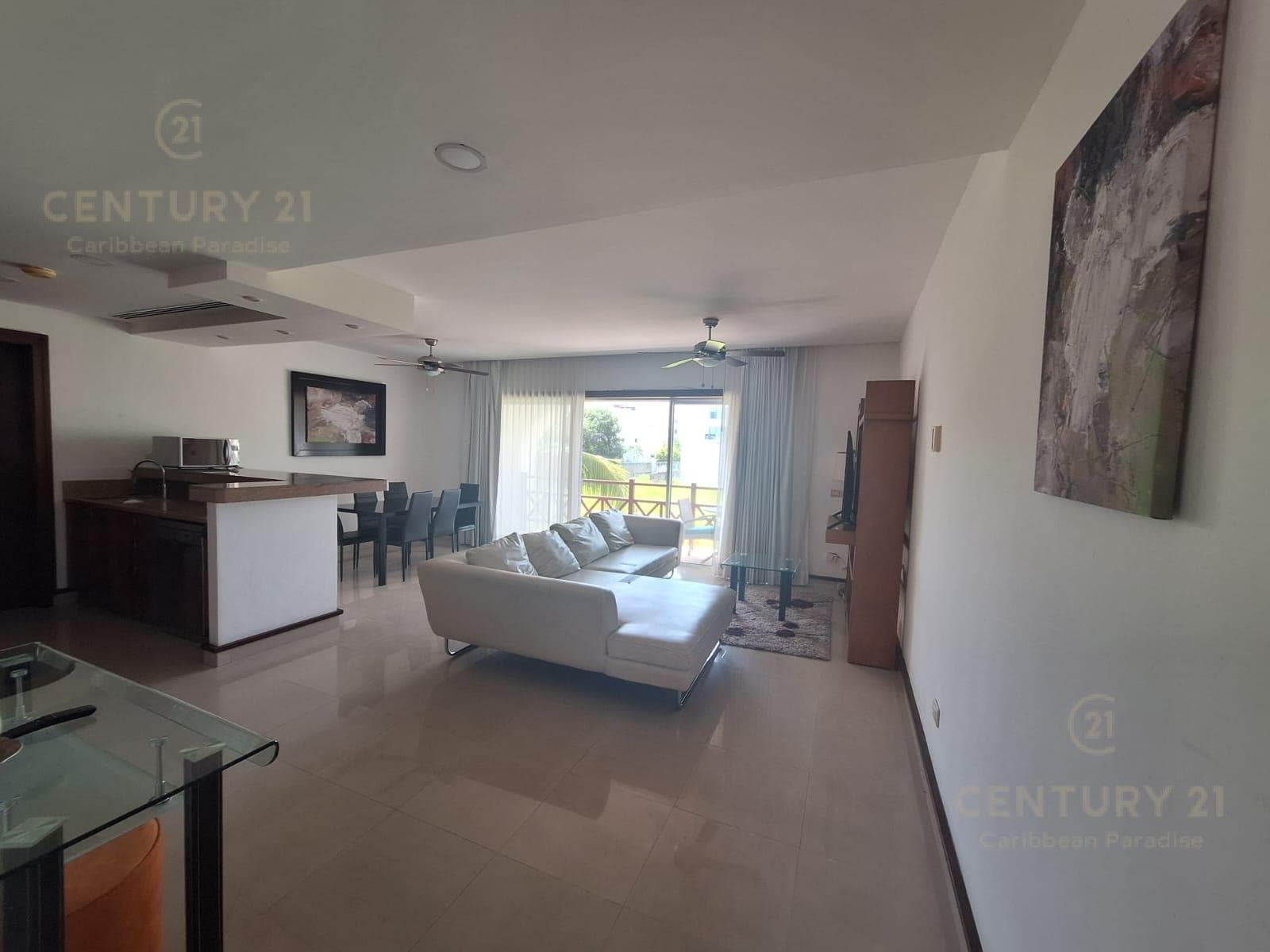 FOR SALE: Exclusive 1-Bedroom Apartment in Downtown Playa del Carmen: Space and Elegance in 103 m² P4267