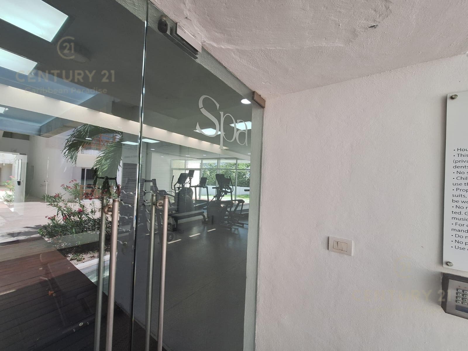 FOR SALE: Exclusive 1-Bedroom Apartment in Downtown Playa del Carmen: Space and Elegance in 103 m² P4267