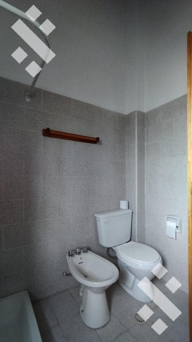 For Rent | 3-Bedroom House | Santa Genovena | Suitable for Commercial Use