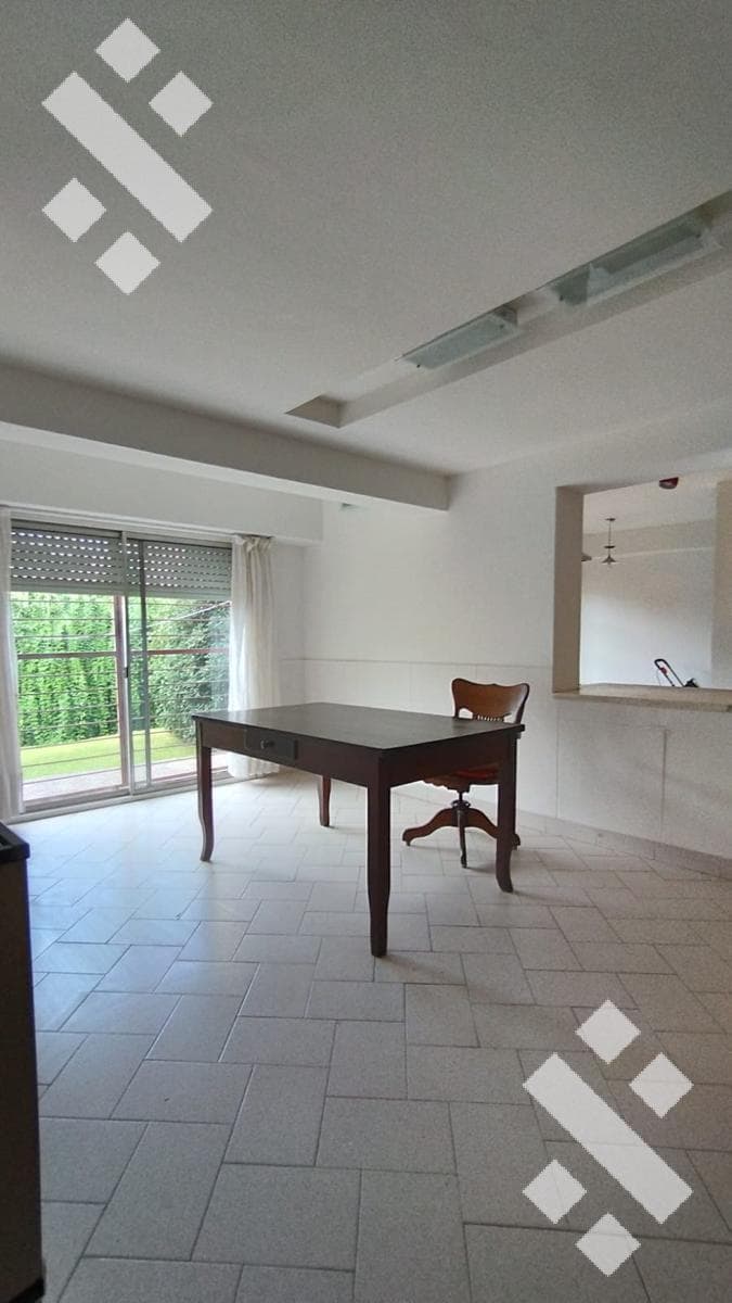 For Rent | 3-Bedroom House | Santa Genovena | Suitable for Commercial Use