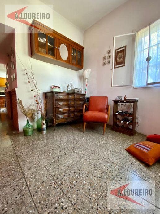 House for sale 300 meters from Avenida H. Yrigoyen!!!