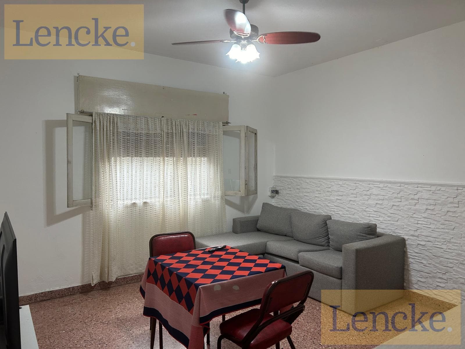 Boulogne, for sale: 2-bedroom house on its own lot, ideal for renovating