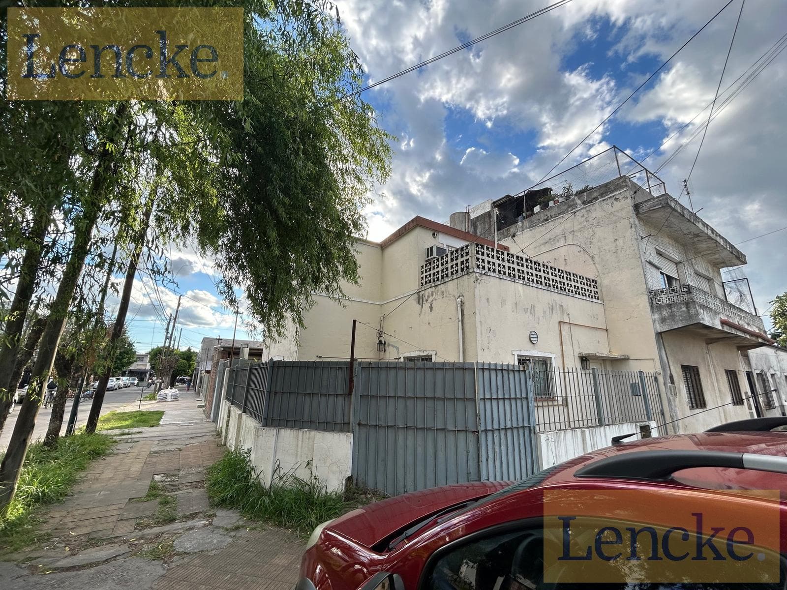 Boulogne, for sale: 2-bedroom house on its own lot, ideal for renovating
