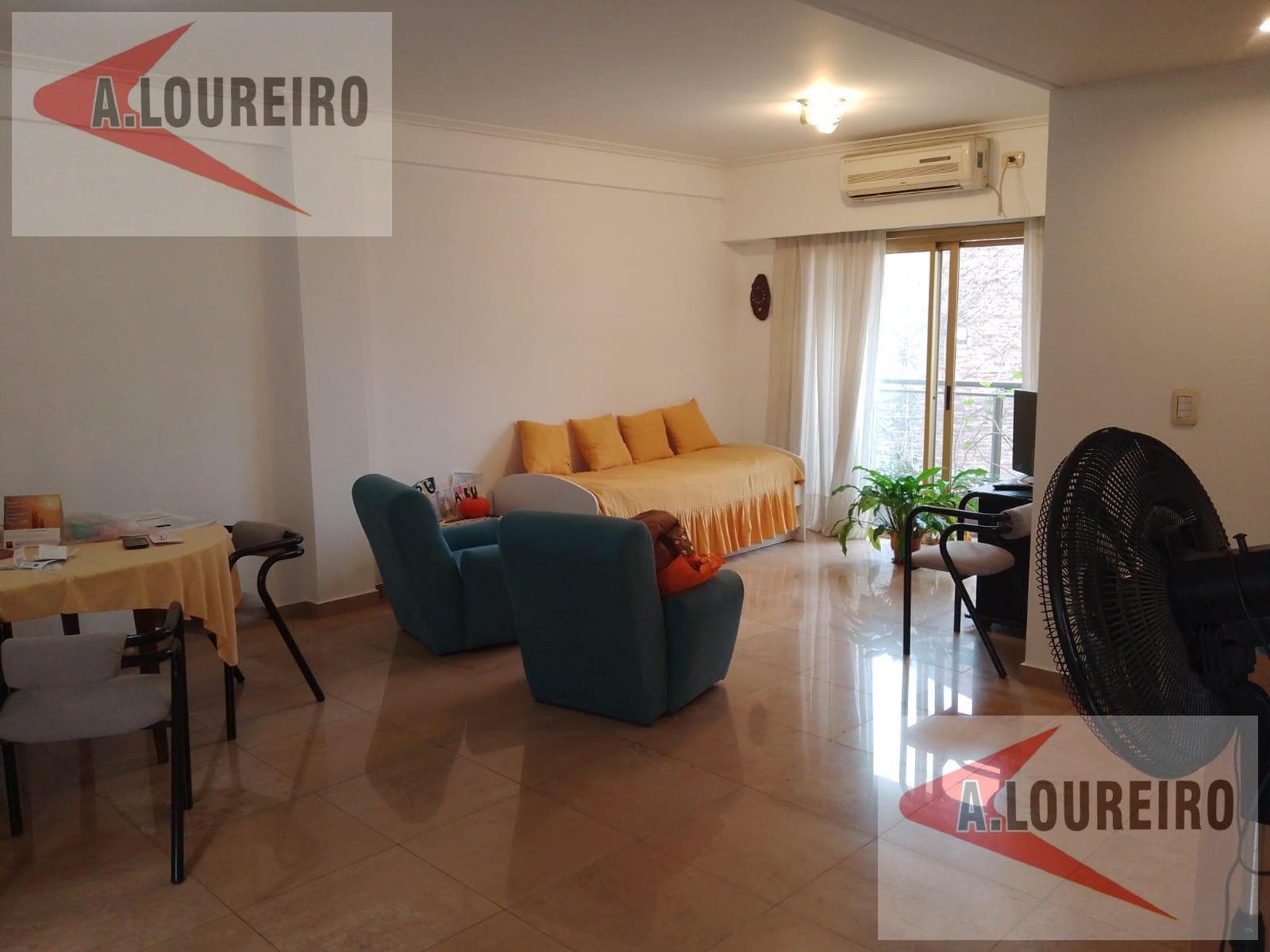 Beautiful apartment for sale, 50 meters from Espora Avenue and 300 meters from the station!!!