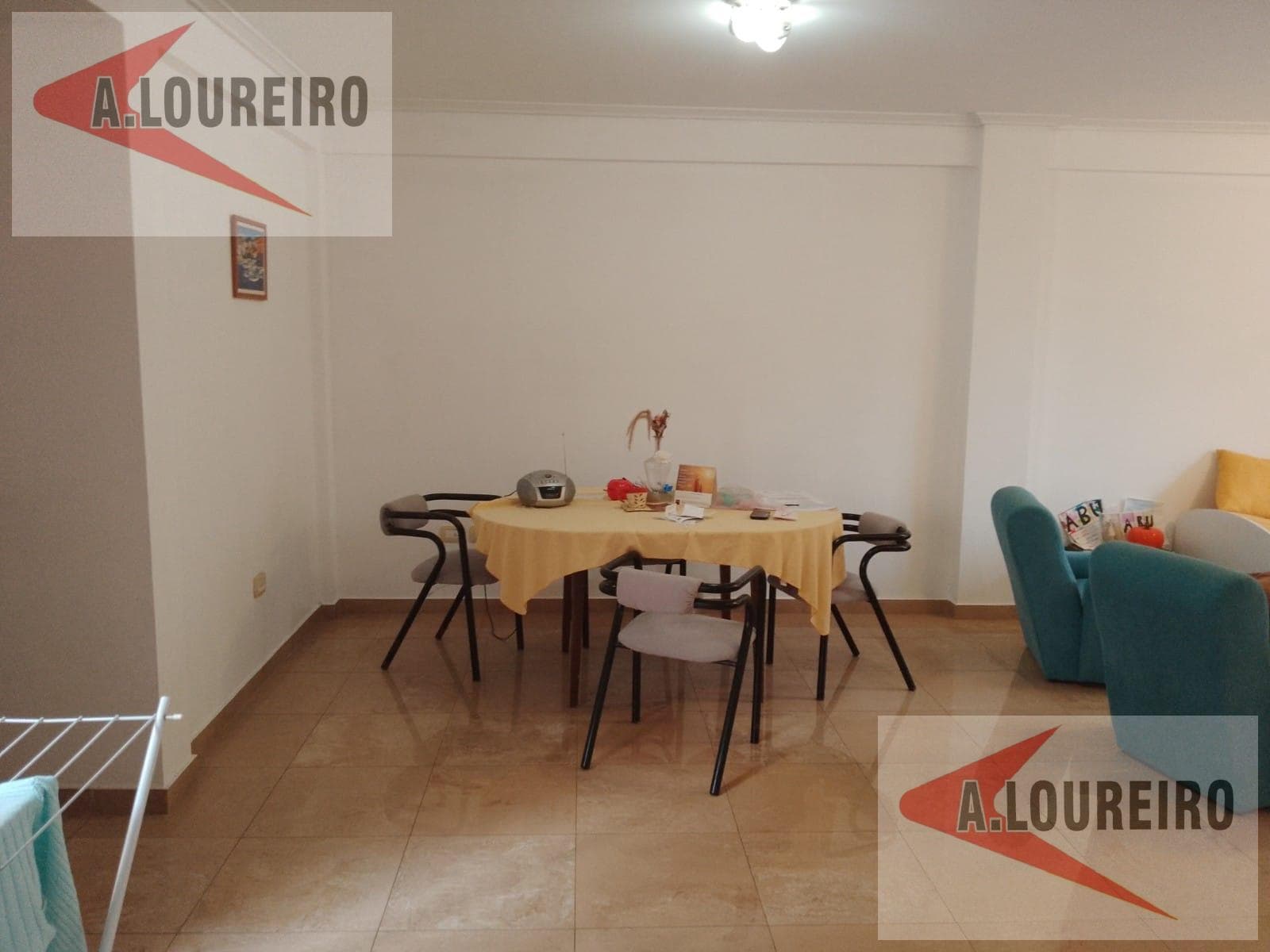 Beautiful apartment for sale, 50 meters from Espora Avenue and 300 meters from the station!!!