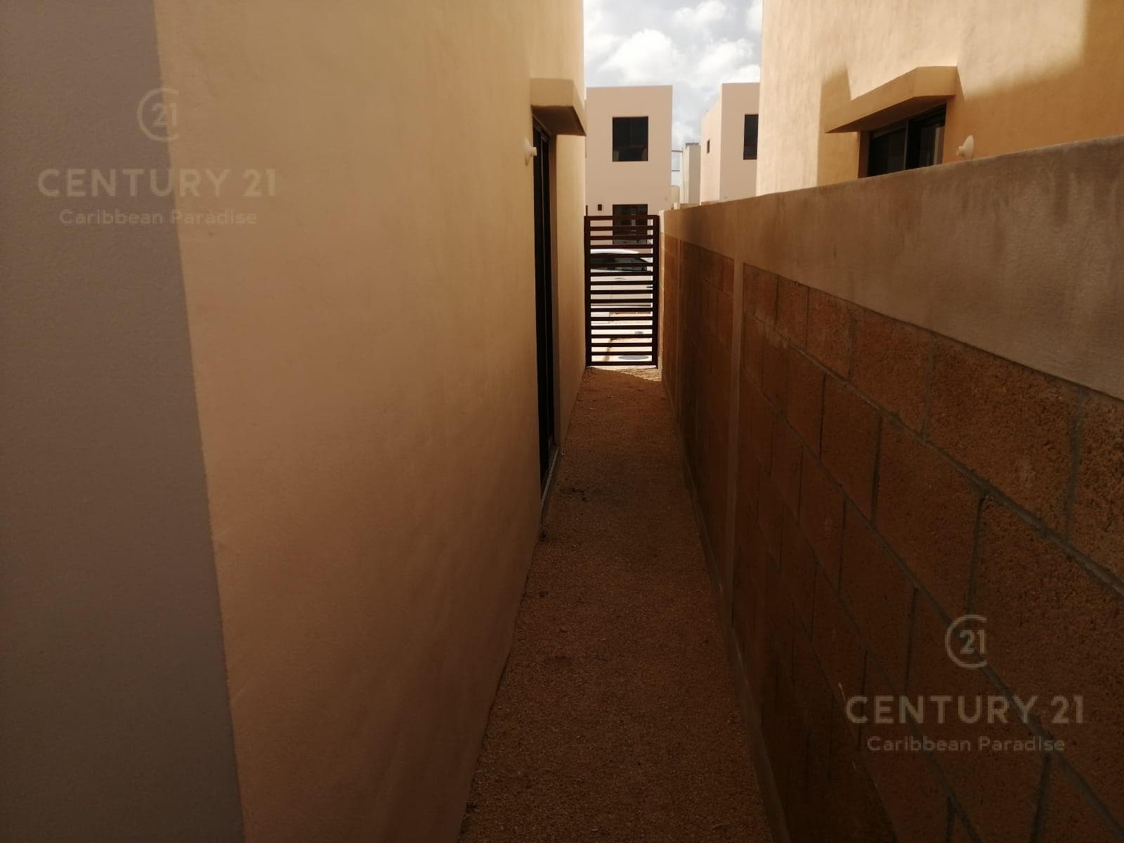 3-Bedroom House for Rent in the Kulkana Residential Complex, Cancún | C3910