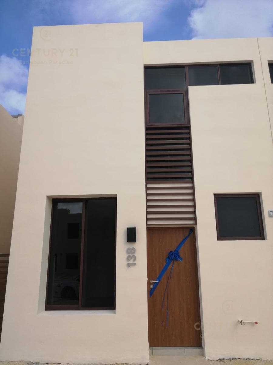 3-Bedroom House for Rent in the Kulkana Residential Complex, Cancún | C3910