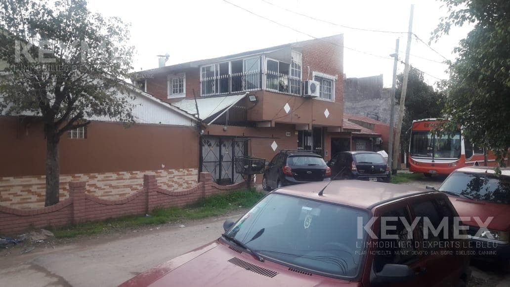 3 HOUSES FOR SALE IN A COMPLEX IN VILLA CELINA, SIGLO XXI NEIGHBORHOOD