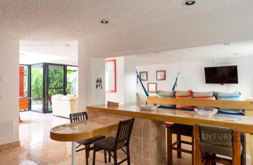 4-Bedroom House for Sale in Cancún | Near Puerto Cancún and the Hotel Zone | C3915