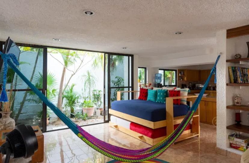 4-Bedroom House for Sale in Cancún | Near Puerto Cancún and the Hotel Zone | C3915