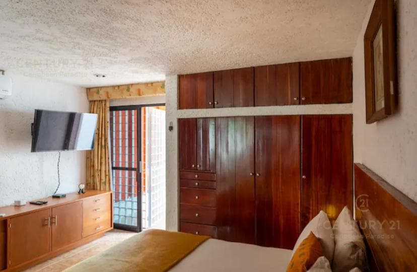 4-Bedroom House for Sale in Cancún | Near Puerto Cancún and the Hotel Zone | C3915