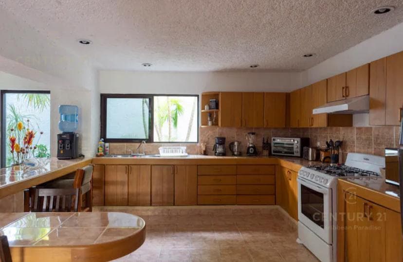 4-Bedroom House for Sale in Cancún | Near Puerto Cancún and the Hotel Zone | C3915
