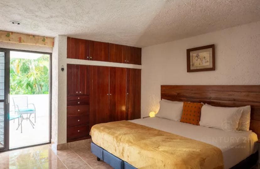 4-Bedroom House for Sale in Cancún | Near Puerto Cancún and the Hotel Zone | C3915