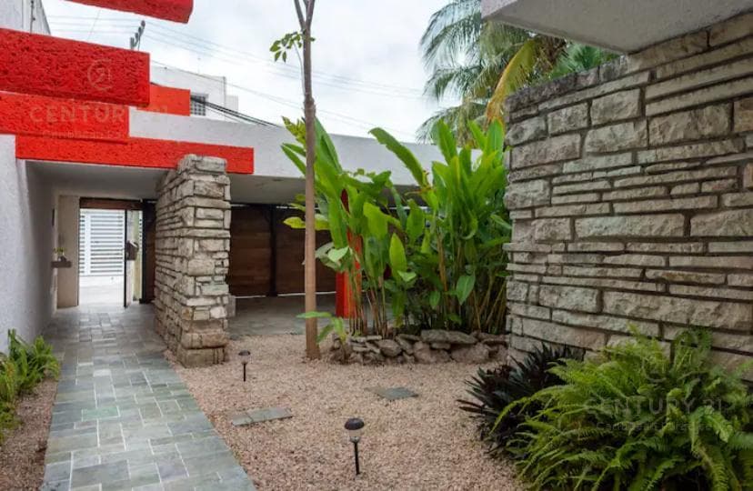 4-Bedroom House for Sale in Cancún | Near Puerto Cancún and the Hotel Zone | C3915