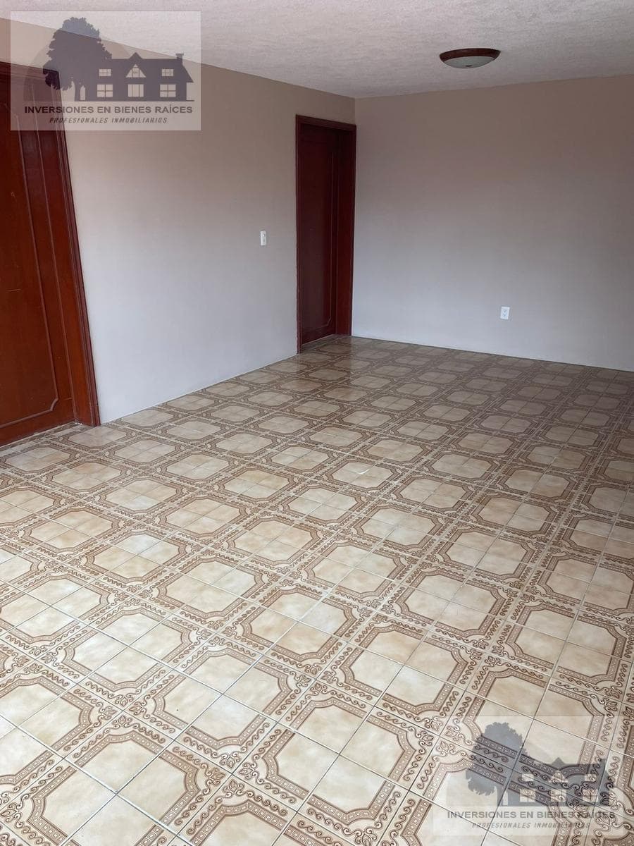 House for Sale Very Close to Av. Adolfo López Mateos, 5 Minutes from Ciudad Universitaria Toluca
