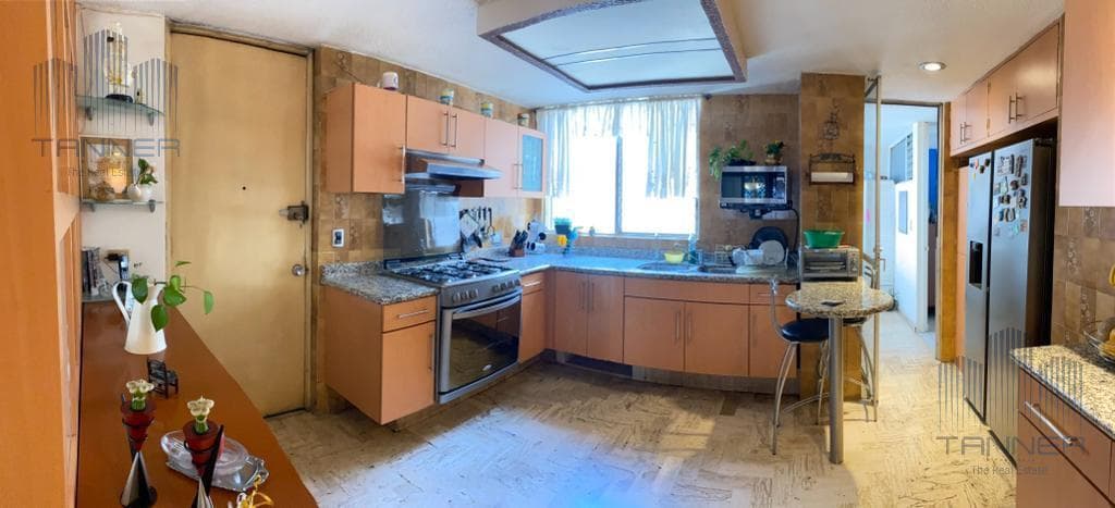Beautiful apartment for sale, with a balcony. Polanco, Sofocles (D)
