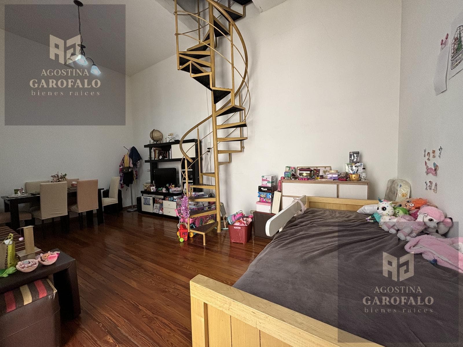 PRICE REDUCED: Bright 3-room penthouse for sale in Boedo with a patio and terrace; no maintenance fees