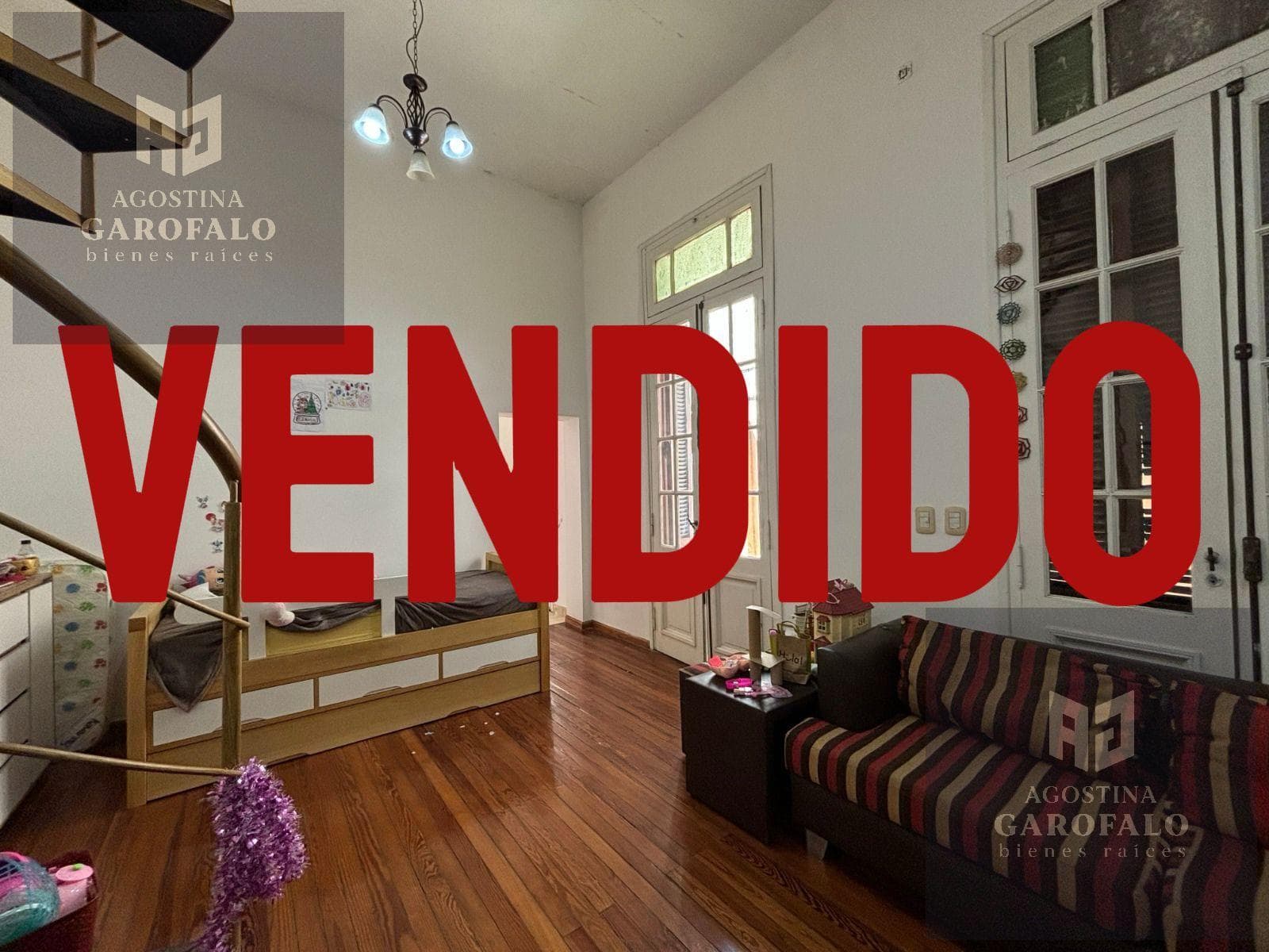 PRICE REDUCED. 3-room duplex for sale with a patio and terrace in San Cristóbal; bright; no maintenance fees