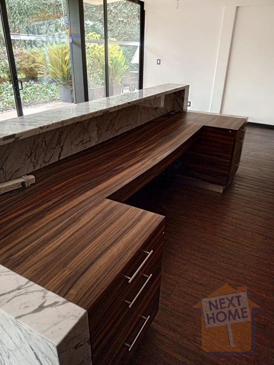 OFFICE FOR RENT on PASEO DE LA REFORMA