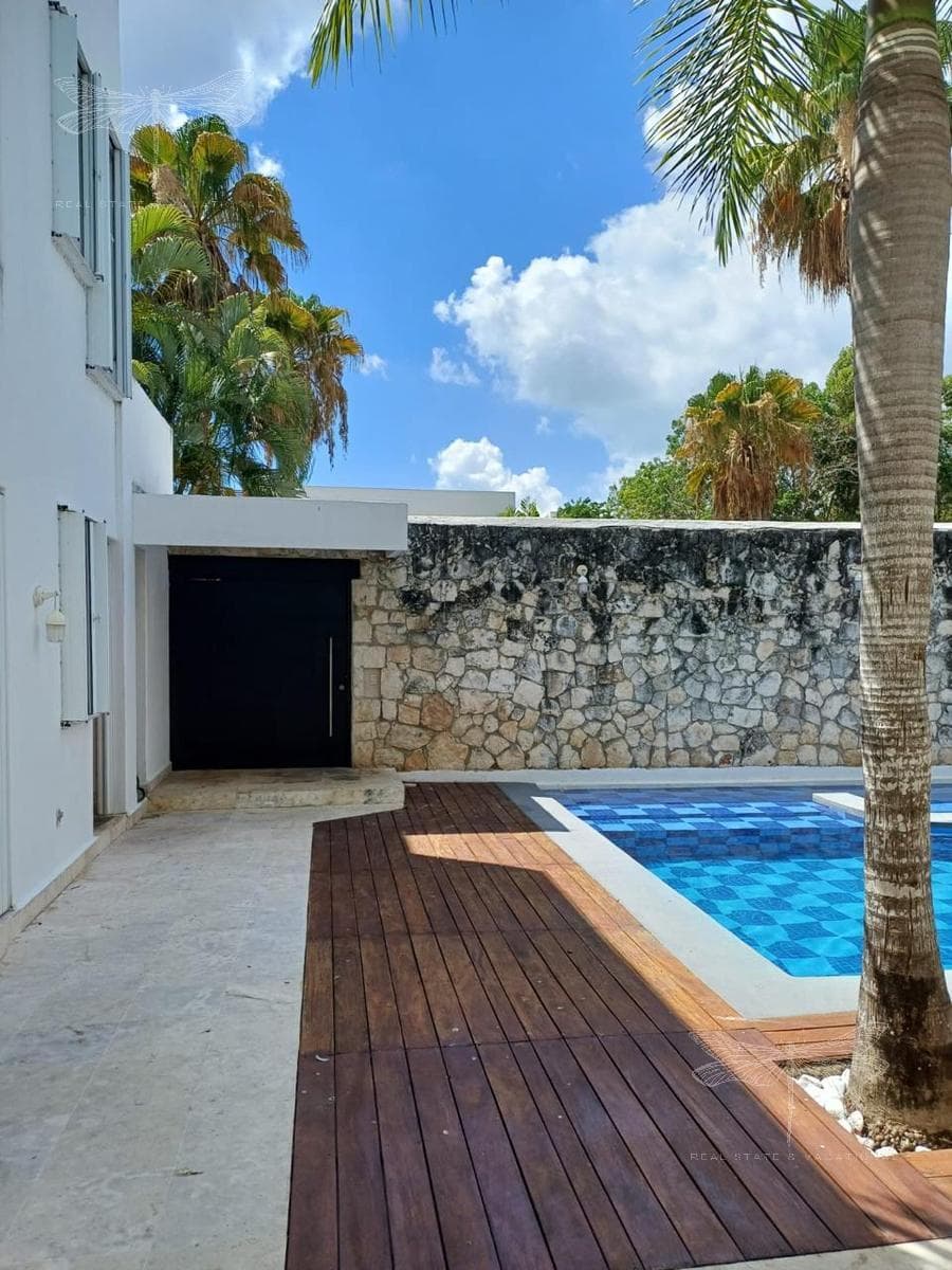 House in the Villa Magna Residential Community—a bargain price