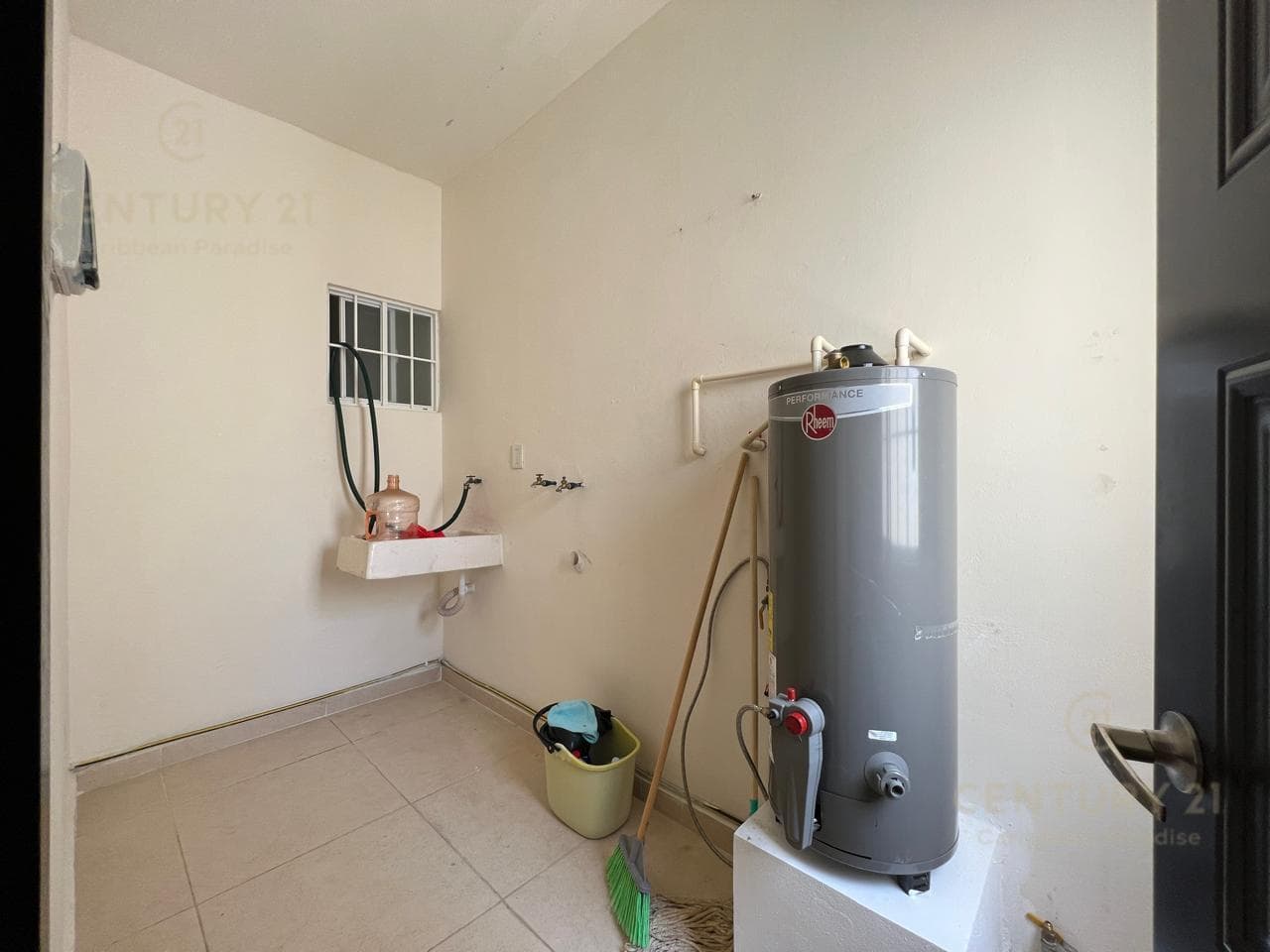 Unfurnished Apartment for Rent in Selvanova Coto 7, Playa del Carmen P4292