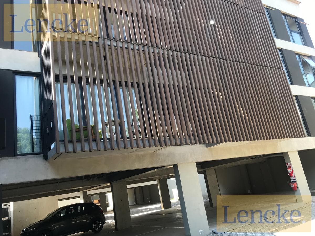 Florida, 3-room apartment with 2 bathrooms, balcony with grill, garage, for rent
