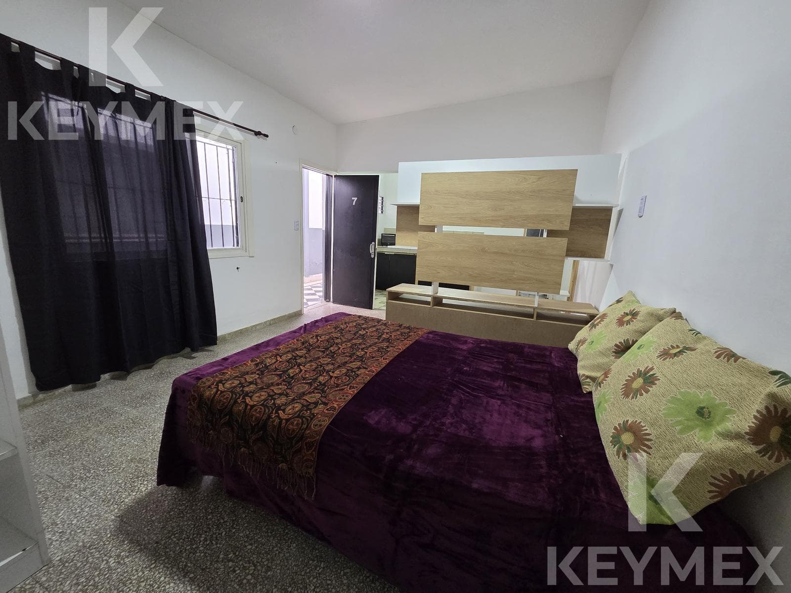 Studio Apartment for Rent in the University District
