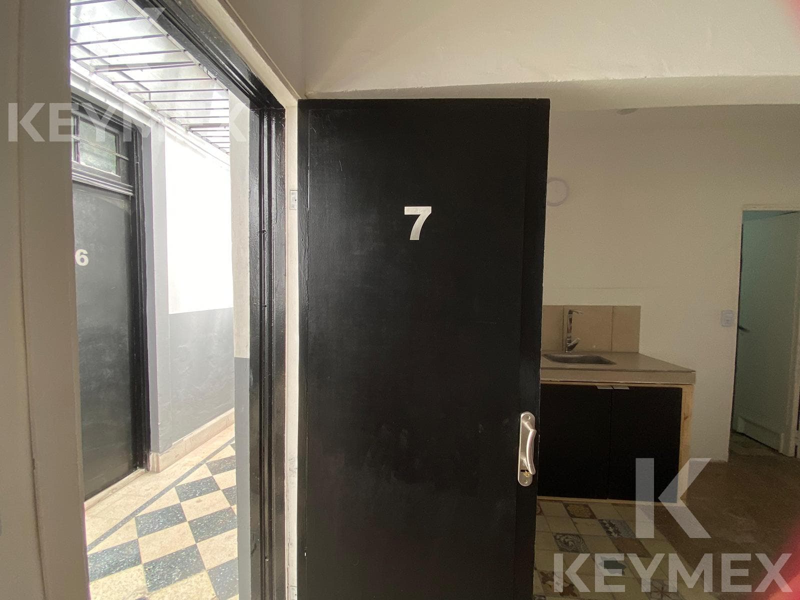 Studio Apartment for Rent in the University District