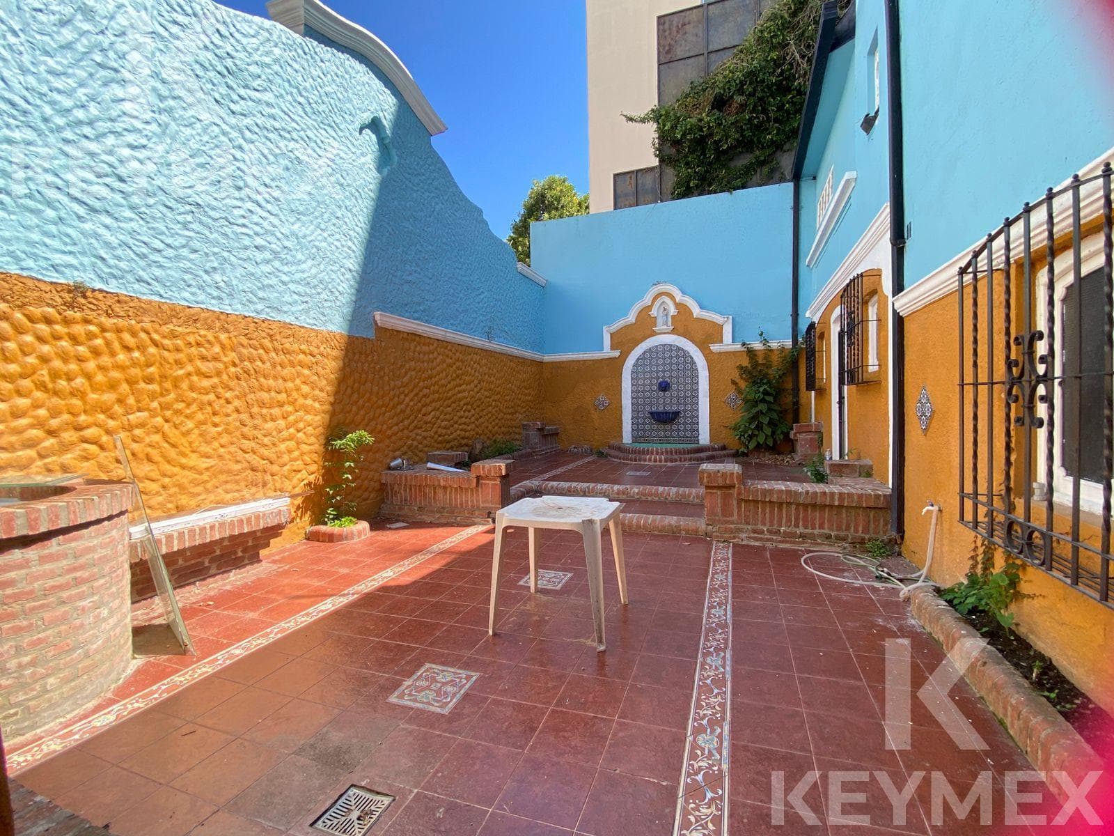 Studio Apartment for Rent in the University District