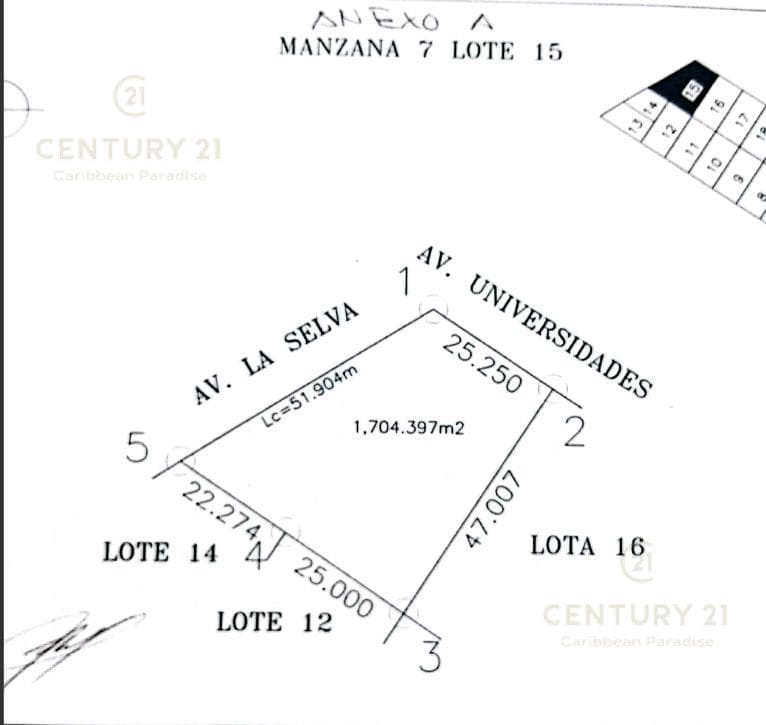 Corner Lot on Avenida Universidades, Playa del Carmen P4294