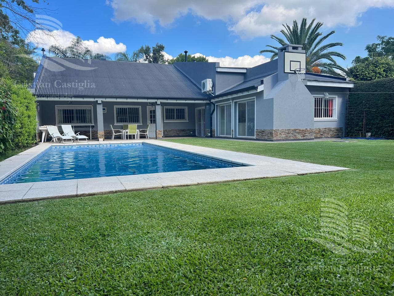 House for Sale in Cesar Diaz