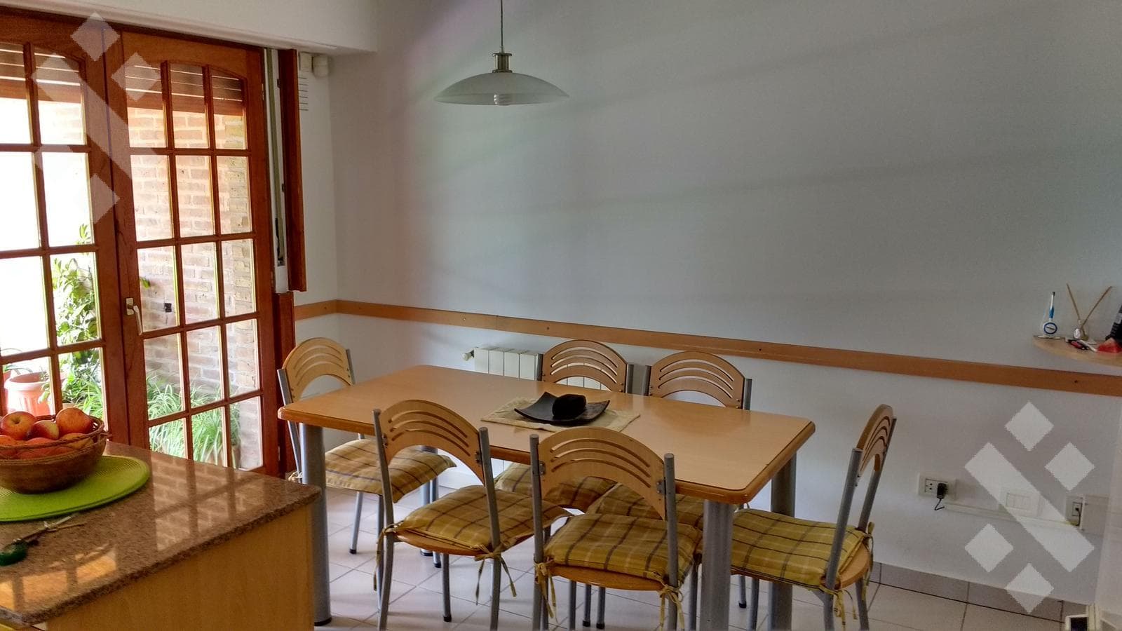 For Sale: Executive-Level House, 3 Bedrooms - Pool - Jardines Del Rey Neighborhood - Neuquén