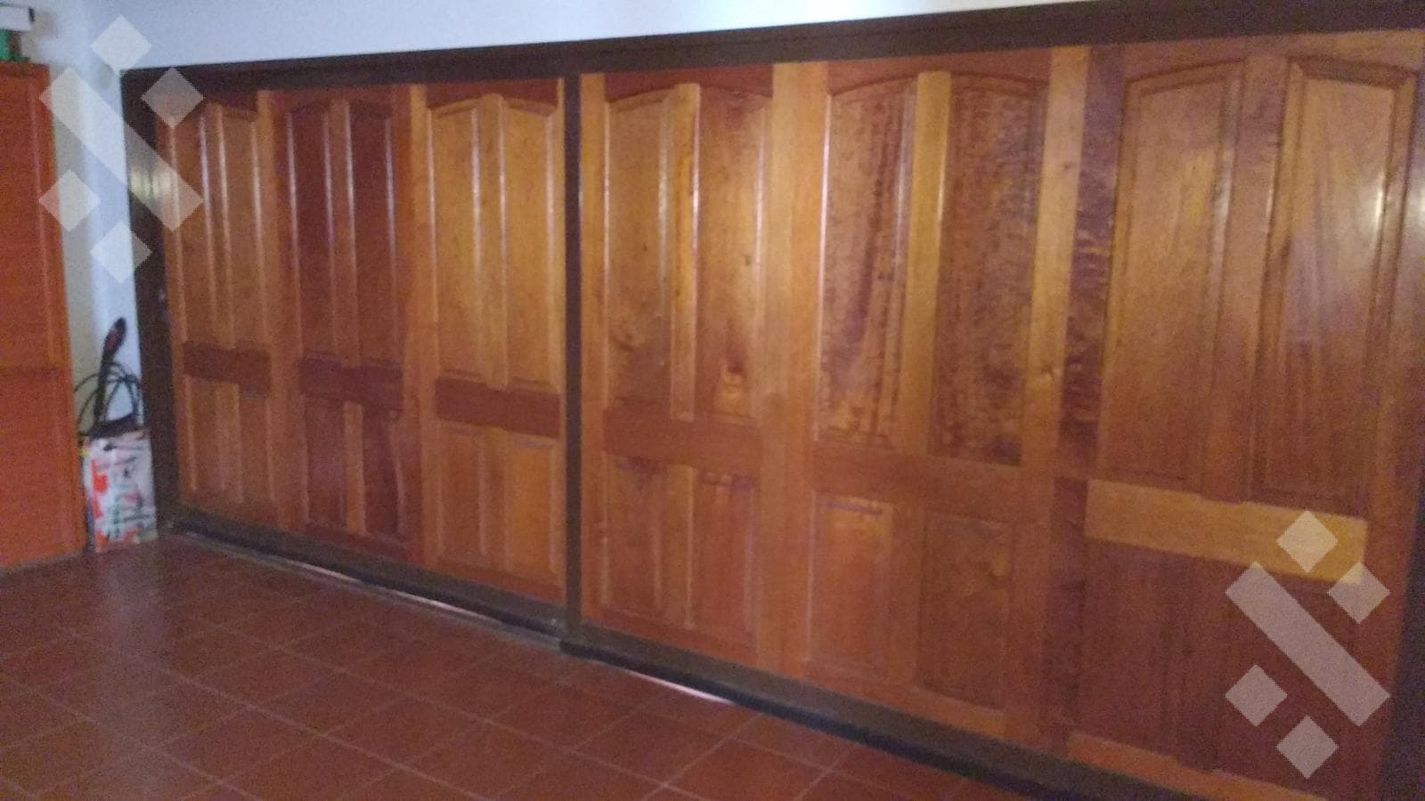 For Sale: Executive-Level House, 3 Bedrooms - Pool - Jardines Del Rey Neighborhood - Neuquén