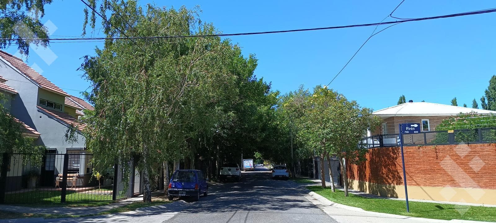 For Sale: Executive-Level House, 3 Bedrooms - Pool - Jardines Del Rey Neighborhood - Neuquén