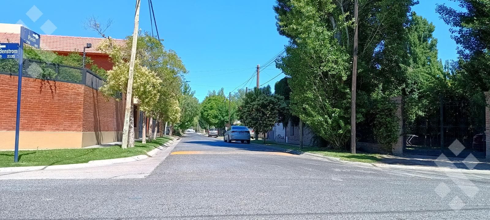 For Sale: Executive-Level House, 3 Bedrooms - Pool - Jardines Del Rey Neighborhood - Neuquén