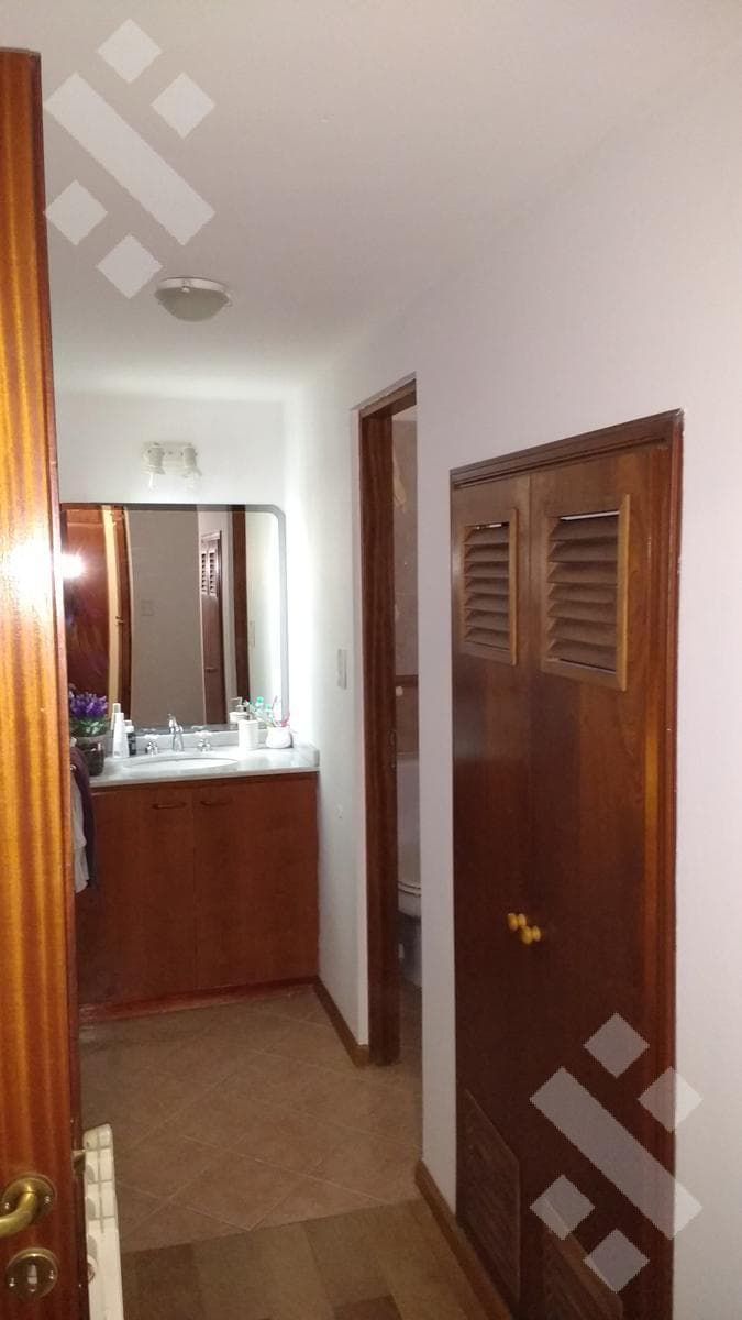 For Sale: Executive-Level House, 3 Bedrooms - Pool - Jardines Del Rey Neighborhood - Neuquén