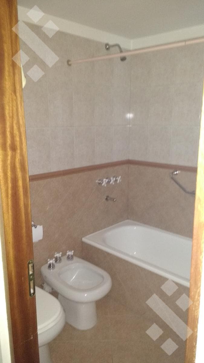 For Sale: Executive-Level House, 3 Bedrooms - Pool - Jardines Del Rey Neighborhood - Neuquén
