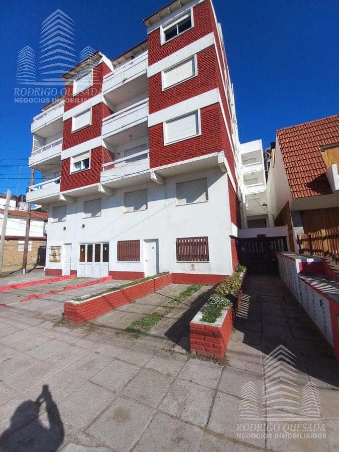 Comfortable apartment, 2½ rooms! on Av. Costanera!! A great opportunity—reassessed!