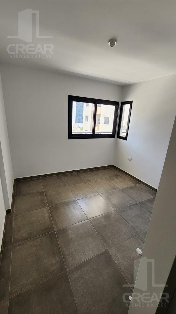 1-bedroom apartment with a balcony and a grill. Parking space included.