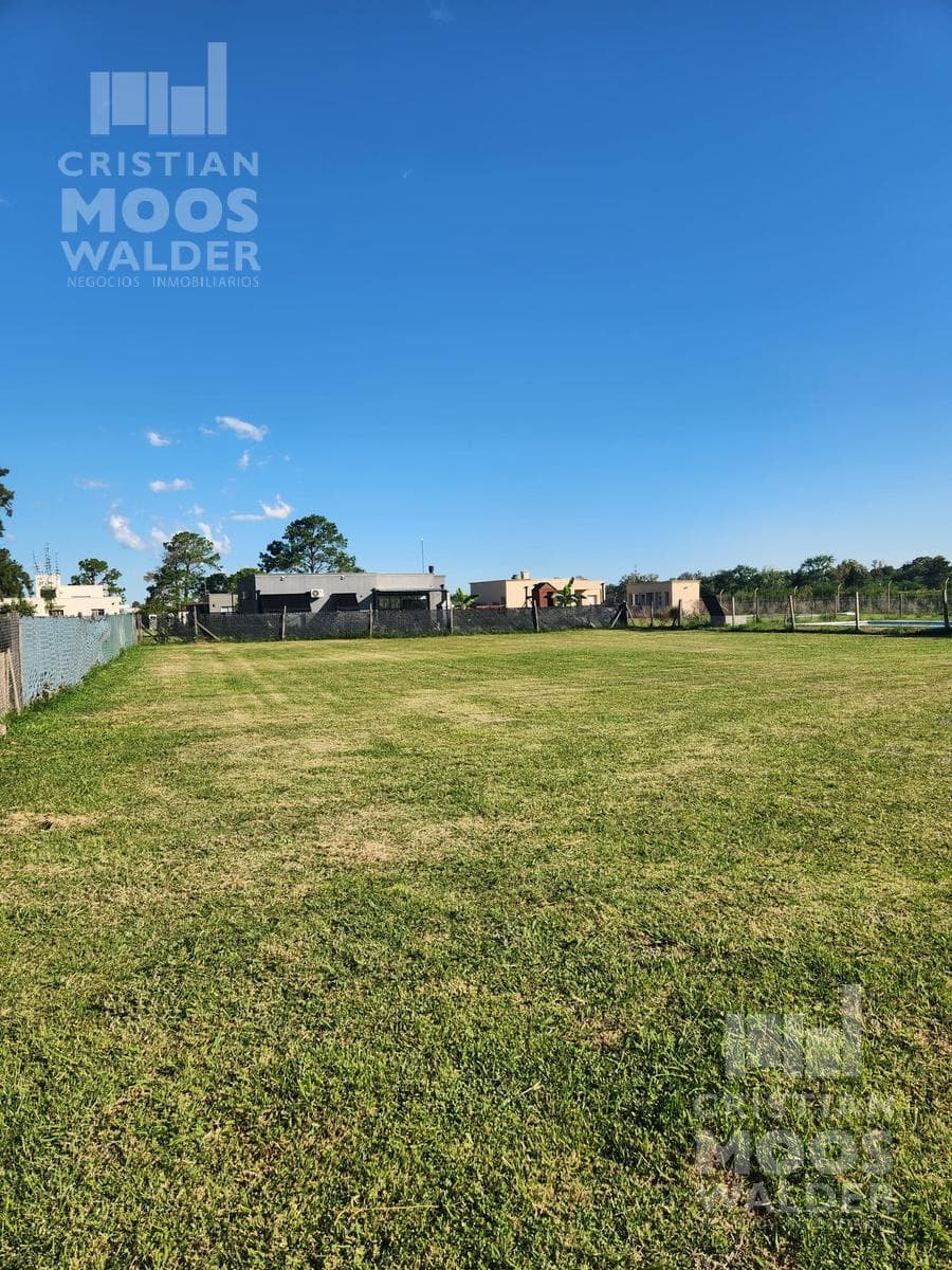 Lot in the El Ensueño Gated Community
