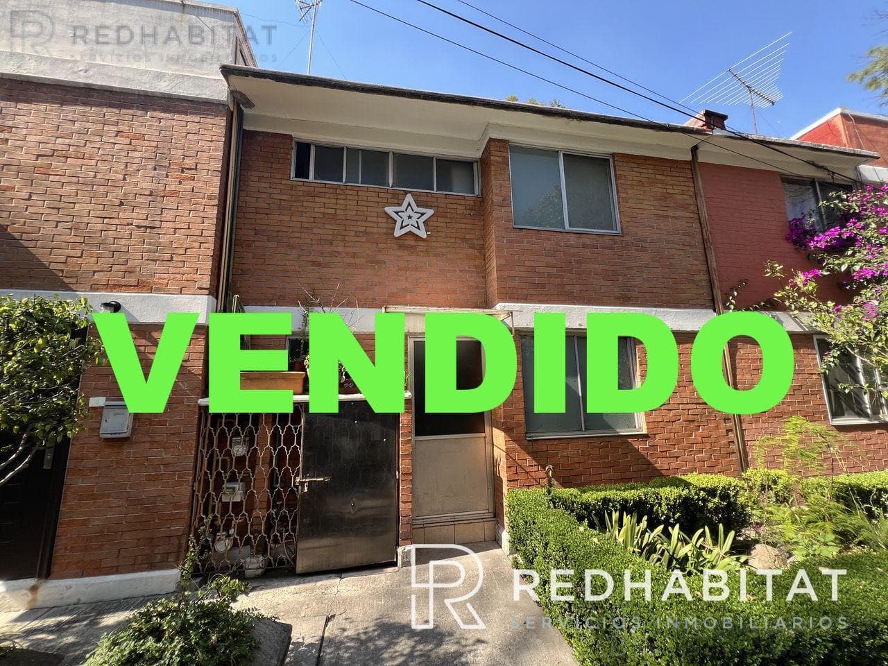House in a condominium complex at EXHACIENDA COAPA